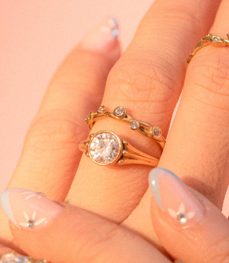 Immortelle Wedding Band