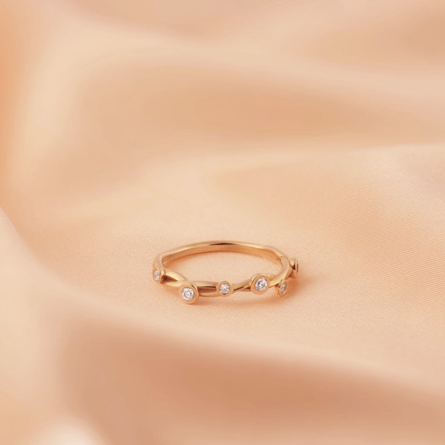 Immortelle Wedding Band